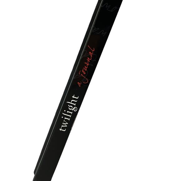 The Twilight Saga "Twilight" Journal - Picture 2 of 7